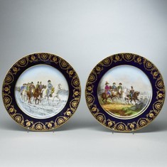 Пара декоративных тарелок со сценами военных походов Наполеона