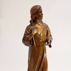 Скульптура "Юный Иисус перед докторами"