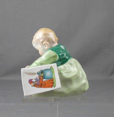 Фигура "Малыш c книгой" из серии Hentschel-Kinder (Дети Хентшеля)
